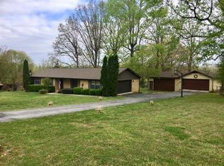 462 Trotters Cir, Estill Springs, TN 37330