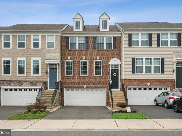 16608 Danridge Manor Dr, Woodbridge, VA 22191