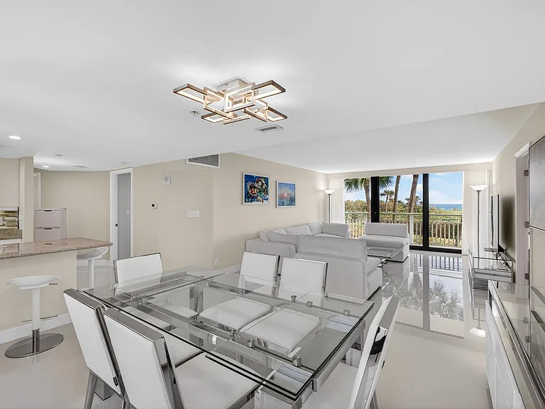 3000 N Ocean Dr #2F — Photo 6