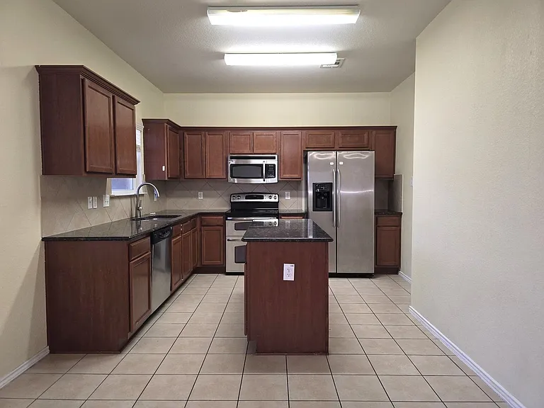 5000 Willamette Ln — Photo 15