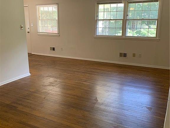 4th image of 4920 N Evanston Ave