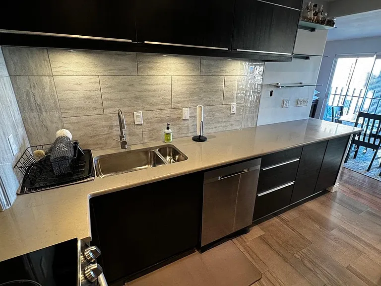 460 S Marion Pkwy #1252-B — Photo 24