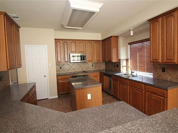 2nd image of 4757 Ocean Dr