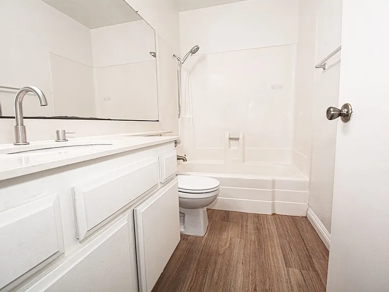 22840 Hilton Head Dr #127 — Photo 25