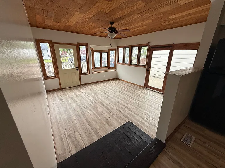 2202 D Ave — Photo 7