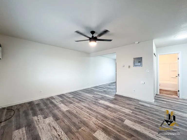 1507 Nogales St #1 — Photo 25