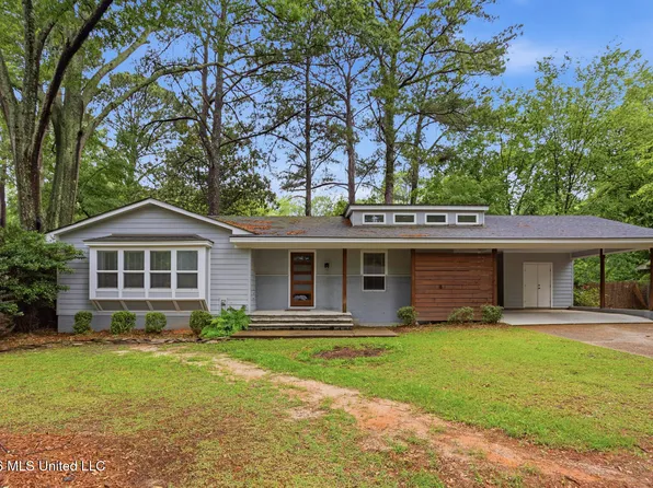 211 Pimlico Pl, Jackson, MS 39211