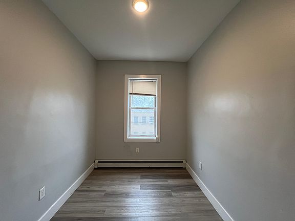 5th image of 18 Wright Ave #7E