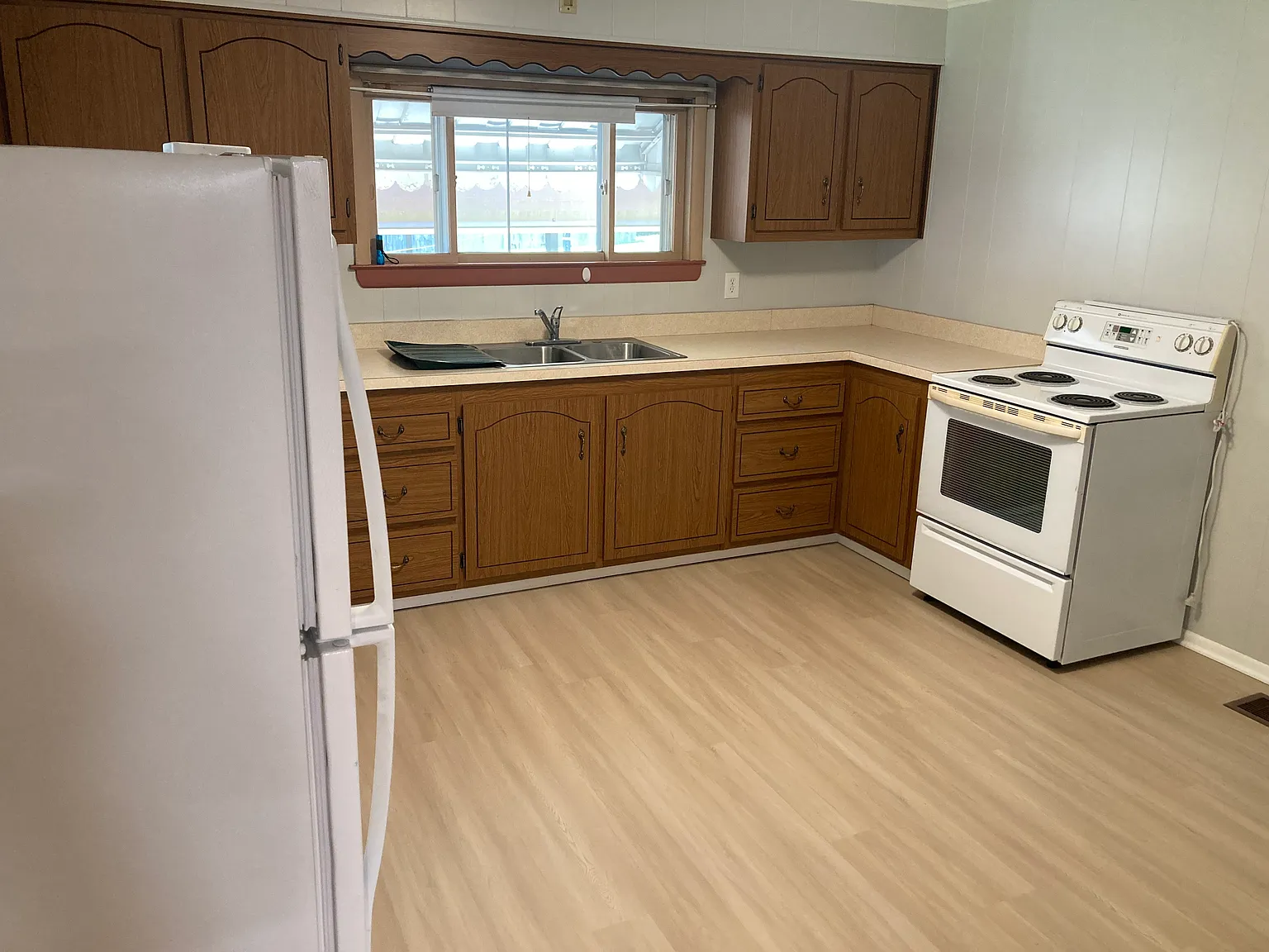 2 bed, 936 sqft, $1,000 — Photo 2