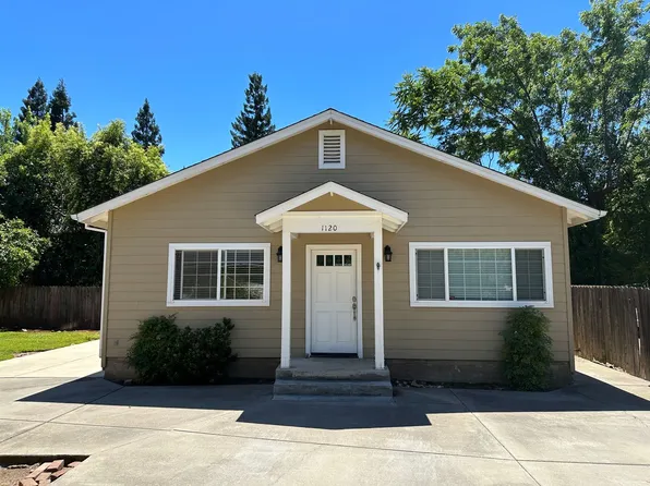 1120 Ivy St, Chico, CA 95928