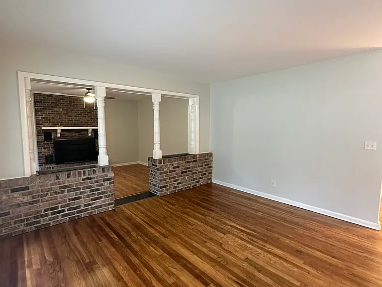 5096 Crestwood Rd — Photo 7