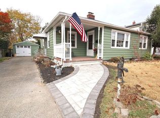 160 Church Ave, Islip, NY 11751