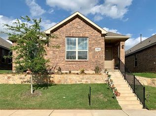 1545 Acmite Ave, Crossroads, TX 76227