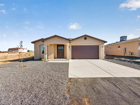 121 9th Ave NW, Rio Rancho, NM 87124