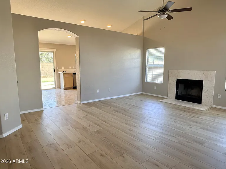 1330 W Gary Dr — Photo 4