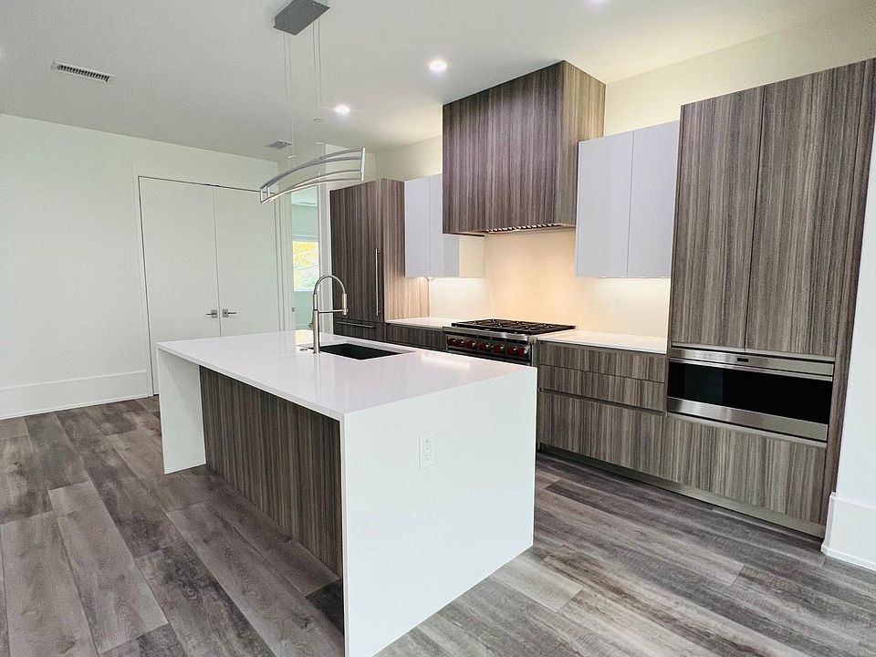 1st image of 3527 Normandy Ave #26