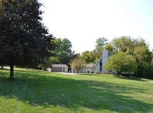 3224 Sandy Beach Rd NE, Solon, IA 52333