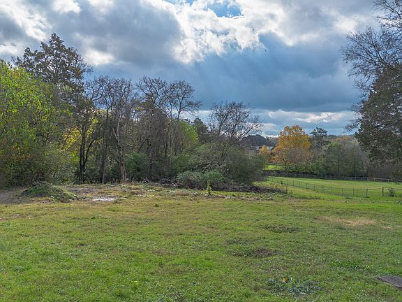 5th image of 720 Adkisson Ln
