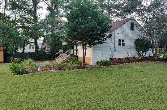 3rd image of 123 Orleans Cir