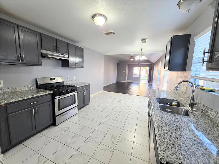 9514 Manorstone Ct — Photo 4