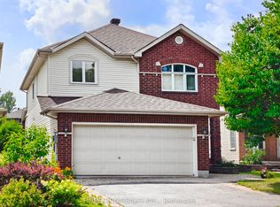 15 Evanshen Cres, Ottawa, ON K2K2Z6