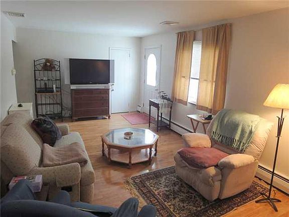 2nd image of 415 Campus Dr