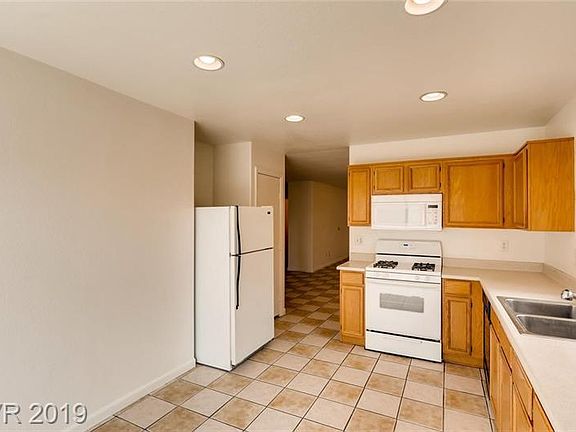4th image of 5668 Malone Ct