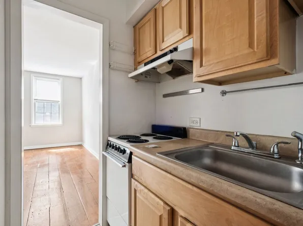 1215 Pine St #17, Philadelphia, PA 19107