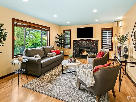 5th image of 8224 Latona Avenue NE #A