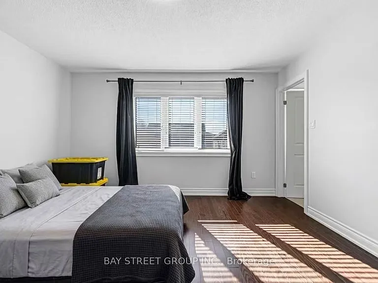 60 Mohandas Dr — Photo 42