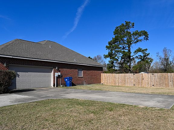 2nd image of 135 Delia Dr