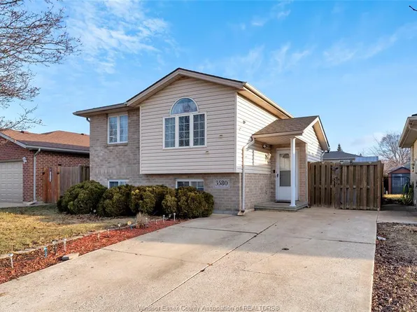 3580 Klondike Ave, Windsor, ON N8W 5T2