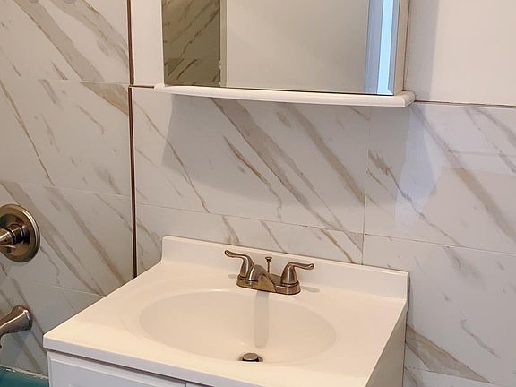 5th image of 2309 Esplanade Ave Floor 1