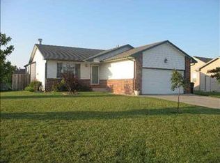 2734 N Parkridge Ct, Wichita, KS 67205
