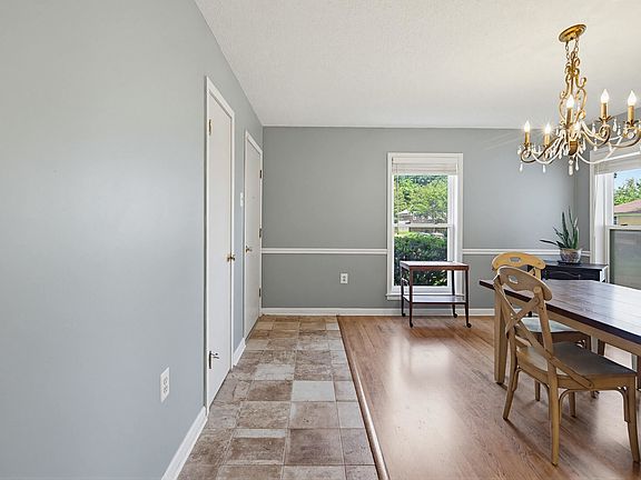 3rd image of 3102 Newmarket Dr