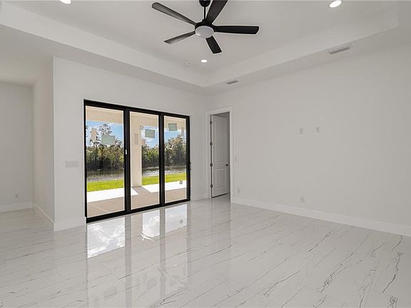 5th image of 512 NW 6th ST