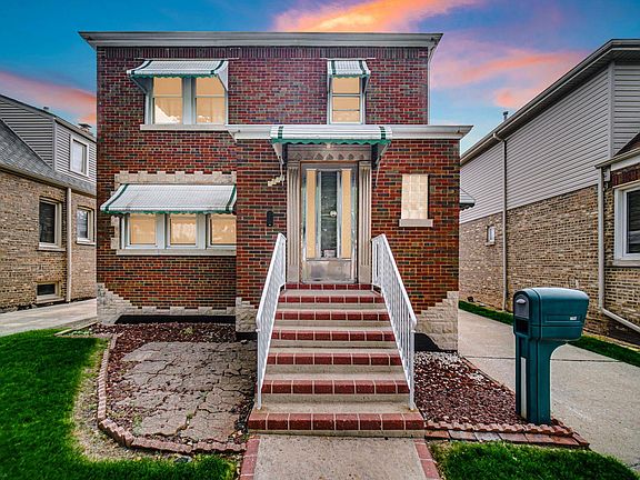 2nd image of 5537 S Oak Park Ave