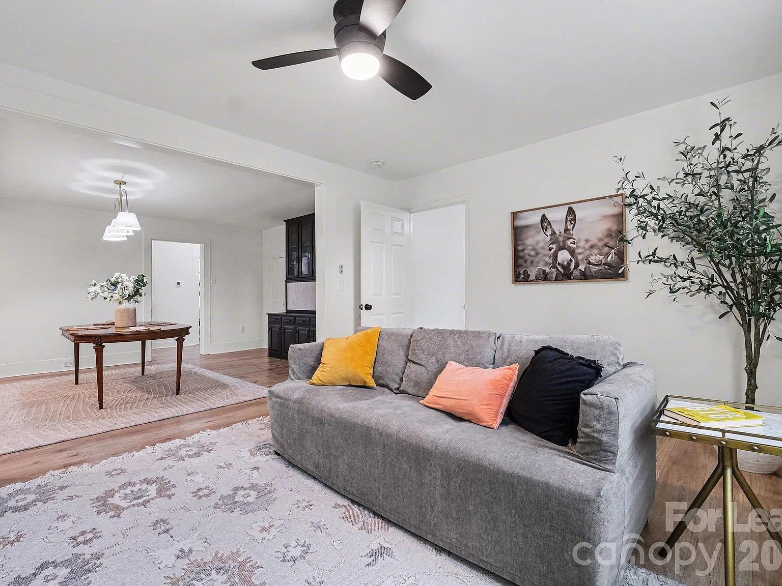 4 bed, 3.0 bath, 1886 sqft, $2,300 — Photo 4