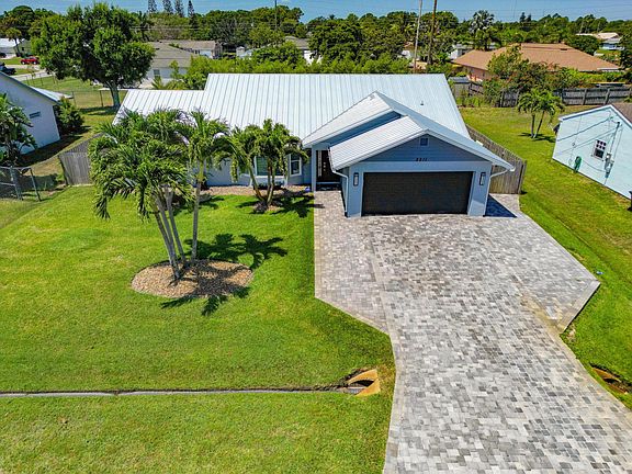 2nd image of 2211 SE Mandrake Circle