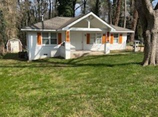 4226 Oakview Dr, Forest Park, GA