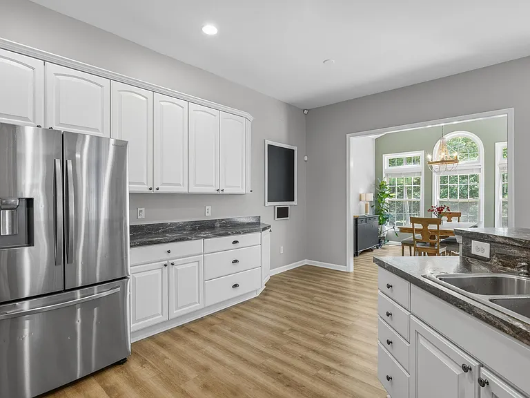 137 Whispering Woods Pl — Photo 53