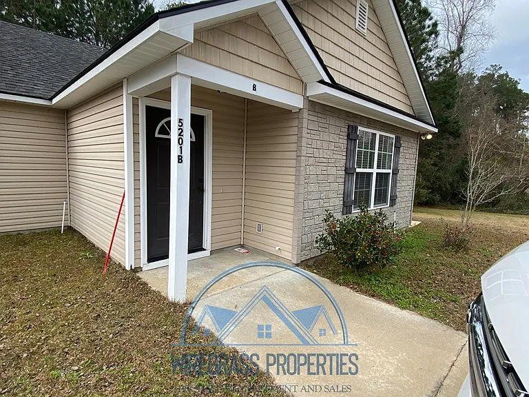 5201B Greyfield Cir — Photo 2