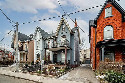 66 Mackenzie Cres #MAIN FL Photo 1