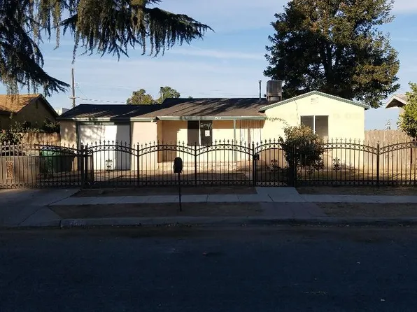 2566 W Barton Sq, Fresno, CA 93725