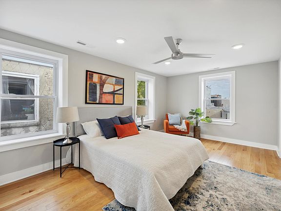 3rd image of 2827 W Girard Ave Floor 3