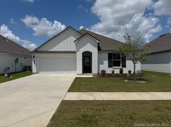 3183 Ravenwood St, Lake Charles, LA 70607
