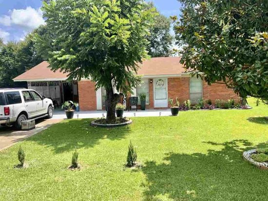 Property at 154 Pacific Cir, Crystal Springs, MS 39059