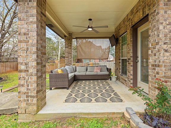 3rd image of 2517 Legacy Meadows Ln
