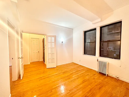 Rented by David Francis New York LLC | media 9