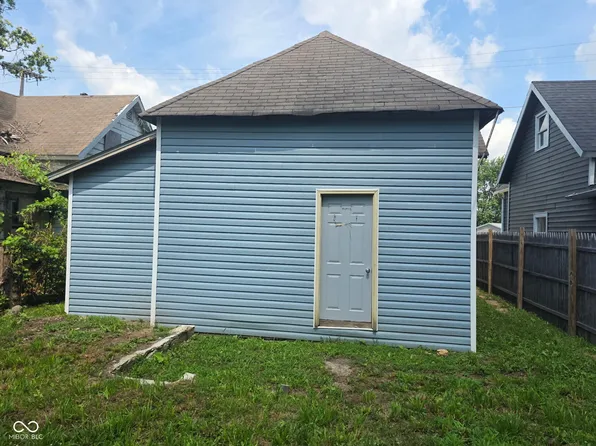 1724 S Hoyt Ave, Muncie, IN 47302